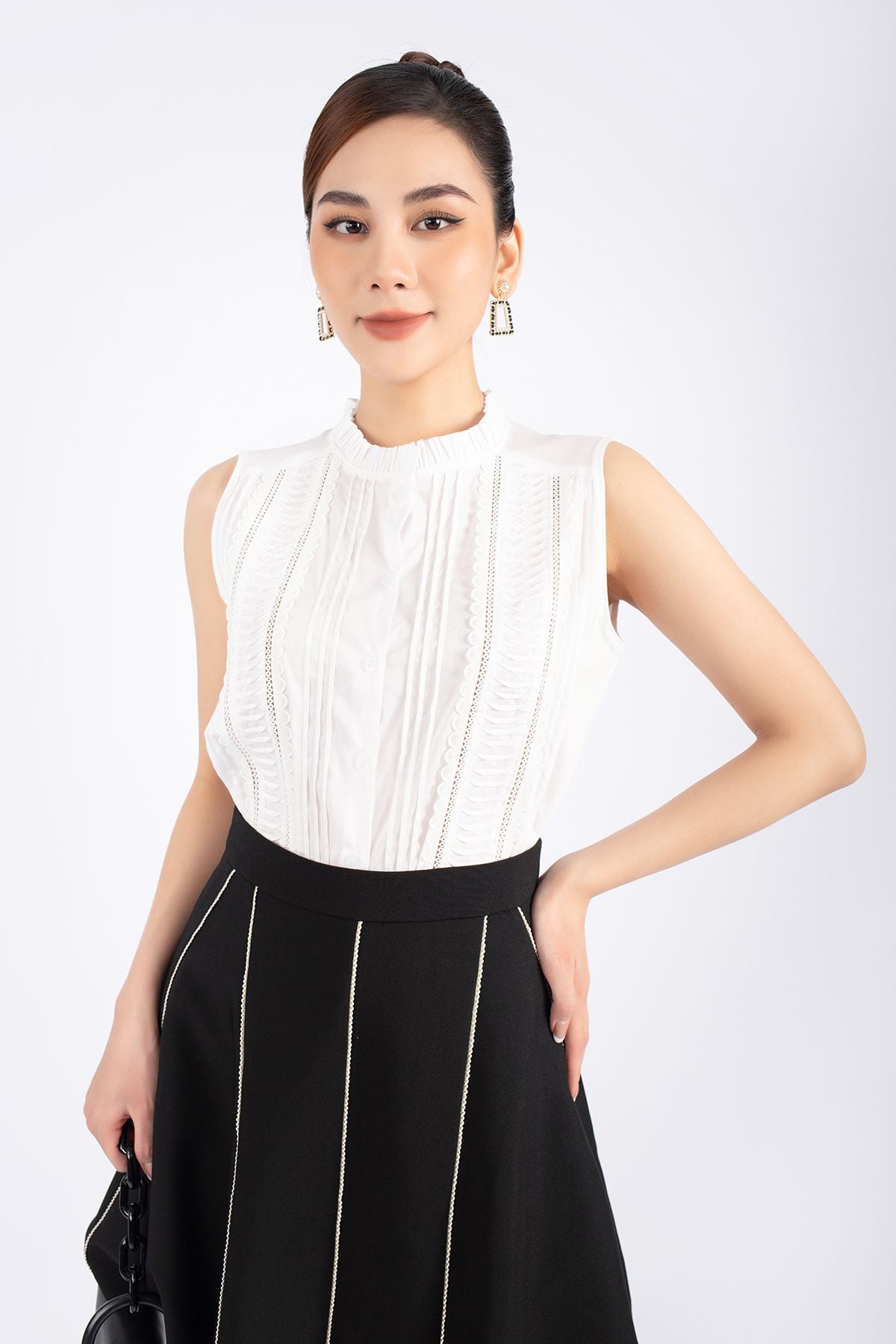 FJN9650 - Chân váy công sở vải thô dáng Xoè thân phối dây ren tạo kiểu khóa thân sau - PANTIO