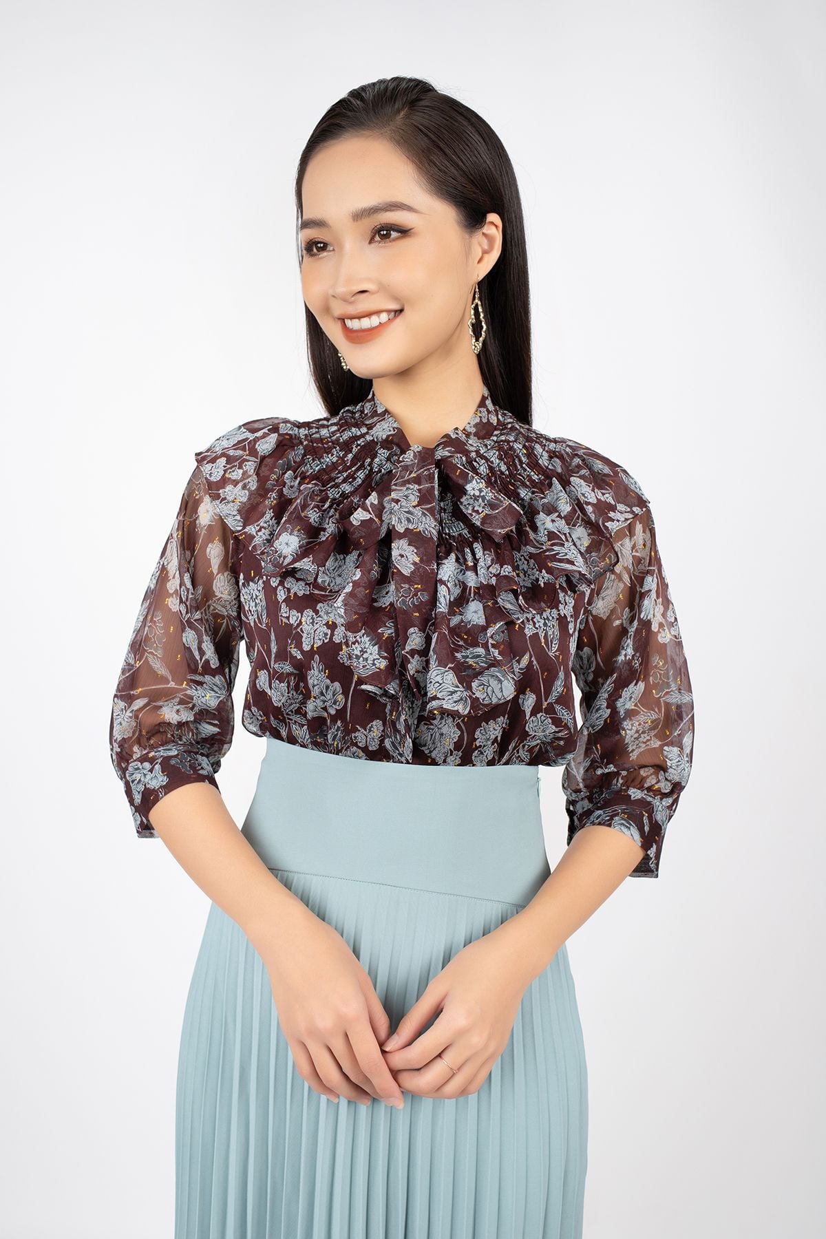 FAK31227 - Áo kiểu công sở vải voan dáng suông cổ bèo buộc nơ tay giác lăng - PANTIO