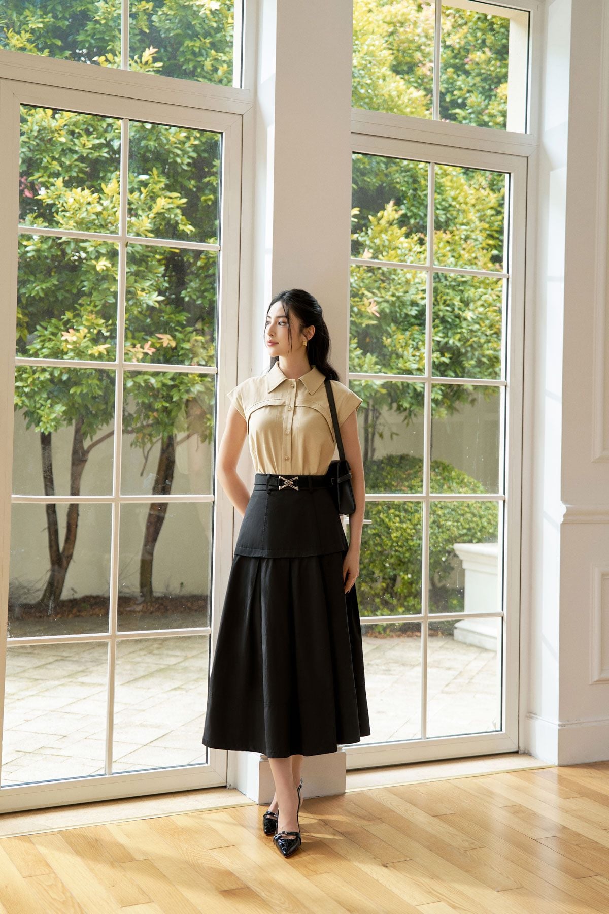 FJD51131 - Chân váy công sở vải Kaki dáng A dài hai lớp lót vải boi eo đáp cạp bản to thân váy xếp ly kèm đai lưng chun khoá thân sau - PANTIO