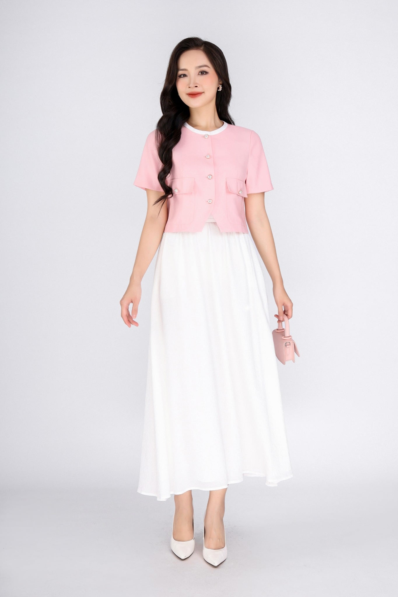 FAK31354 - Áo kiểu công sở vải thô dáng croptop cổ tròn pha vải khác màu thân phối nắp túi đính khuy trang trí - PANTIO