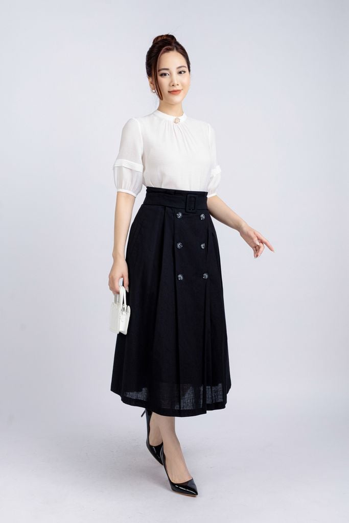 FAK31356 - Áo kiểu công sở vải tơ dáng suông cổ tròn nhún đính khuy tạo kiểu - PANTIO