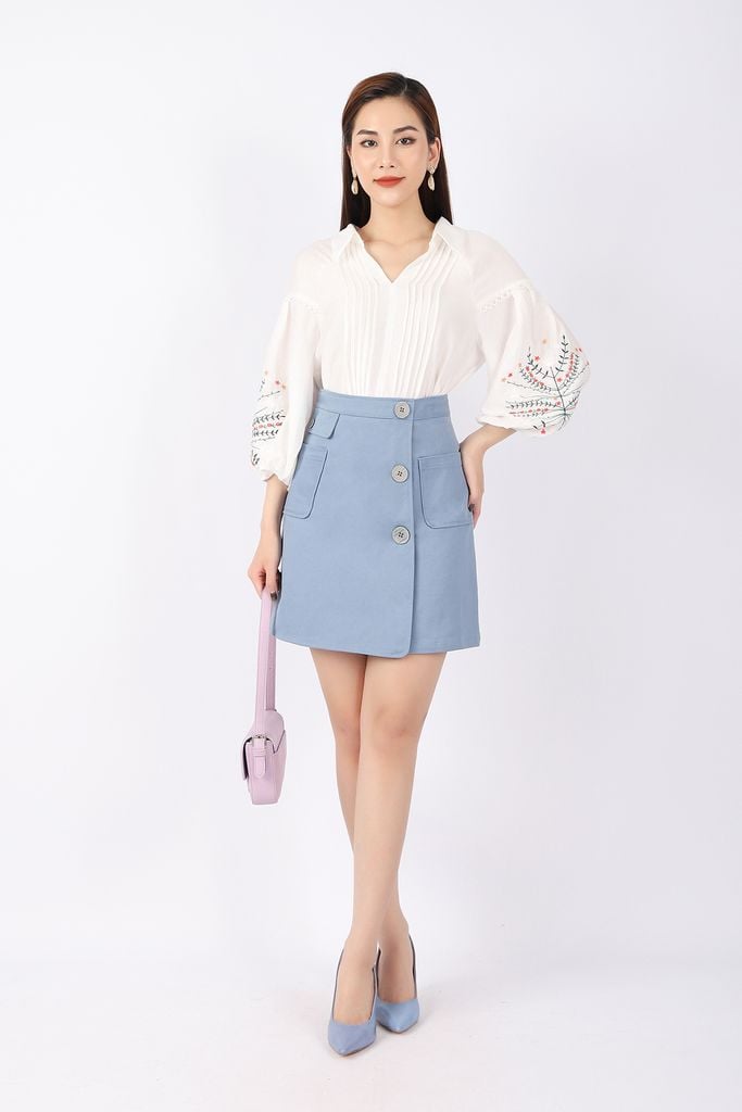 FAK51284 - Áo kiểu công sở vải thô dáng croptop cạp bo chun thân xếp mí vai chờm tay nối ống to phối họa tiết thêu - PANTIO