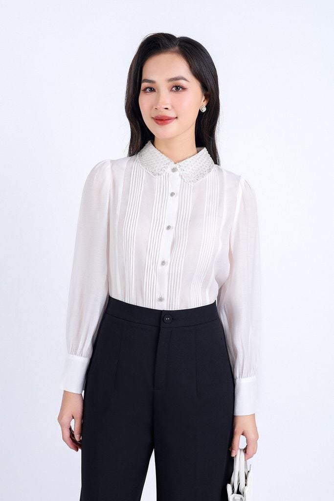 FAK51326 - Áo kiểu công sở vải tơ dáng suông cổ đức đính đá trang trí tay dài thân áo phối đường gân trang trí cài khuy thân trước - PANTIO