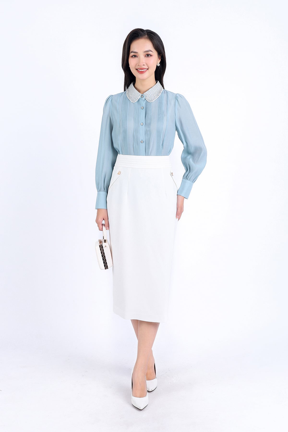 FAK51326 - Áo kiểu công sở vải tơ dáng suông cổ đức đính đá trang trí tay dài thân áo phối đường gân trang trí cài khuy thân trước - PANTIO