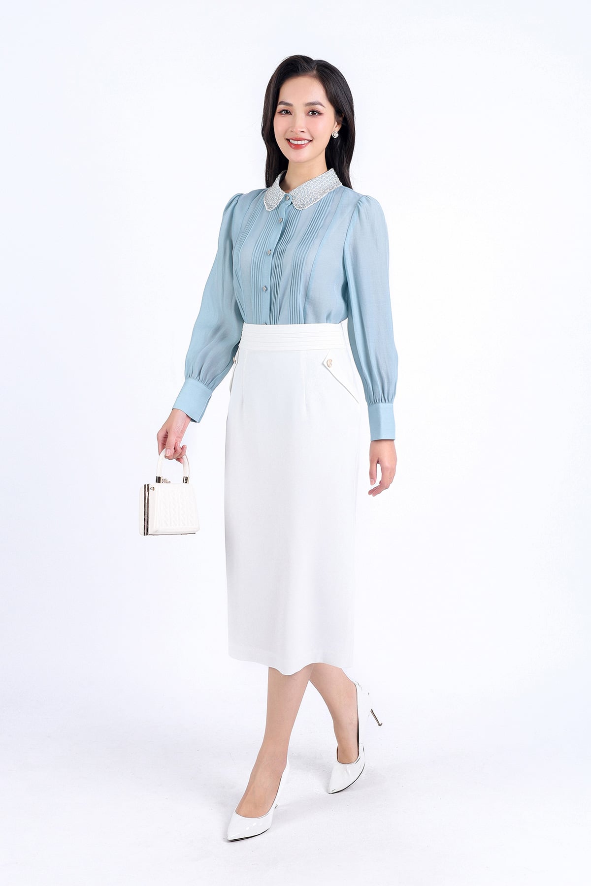 FAK51326 - Áo kiểu công sở vải tơ dáng suông cổ đức đính đá trang trí tay dài thân áo phối đường gân trang trí cài khuy thân trước - PANTIO