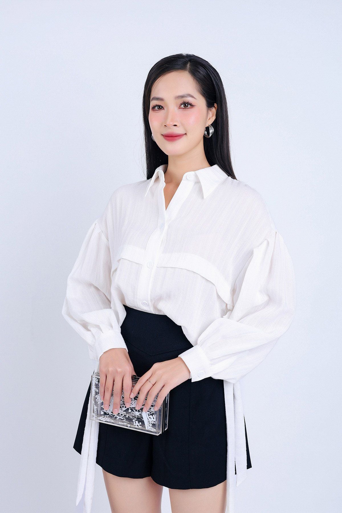 FAK51375 - Áo kiểu công sở vải thô đũi dáng suông cổ đức vạt đuôi tôm hông phối dây vải trang trí - PANTIO