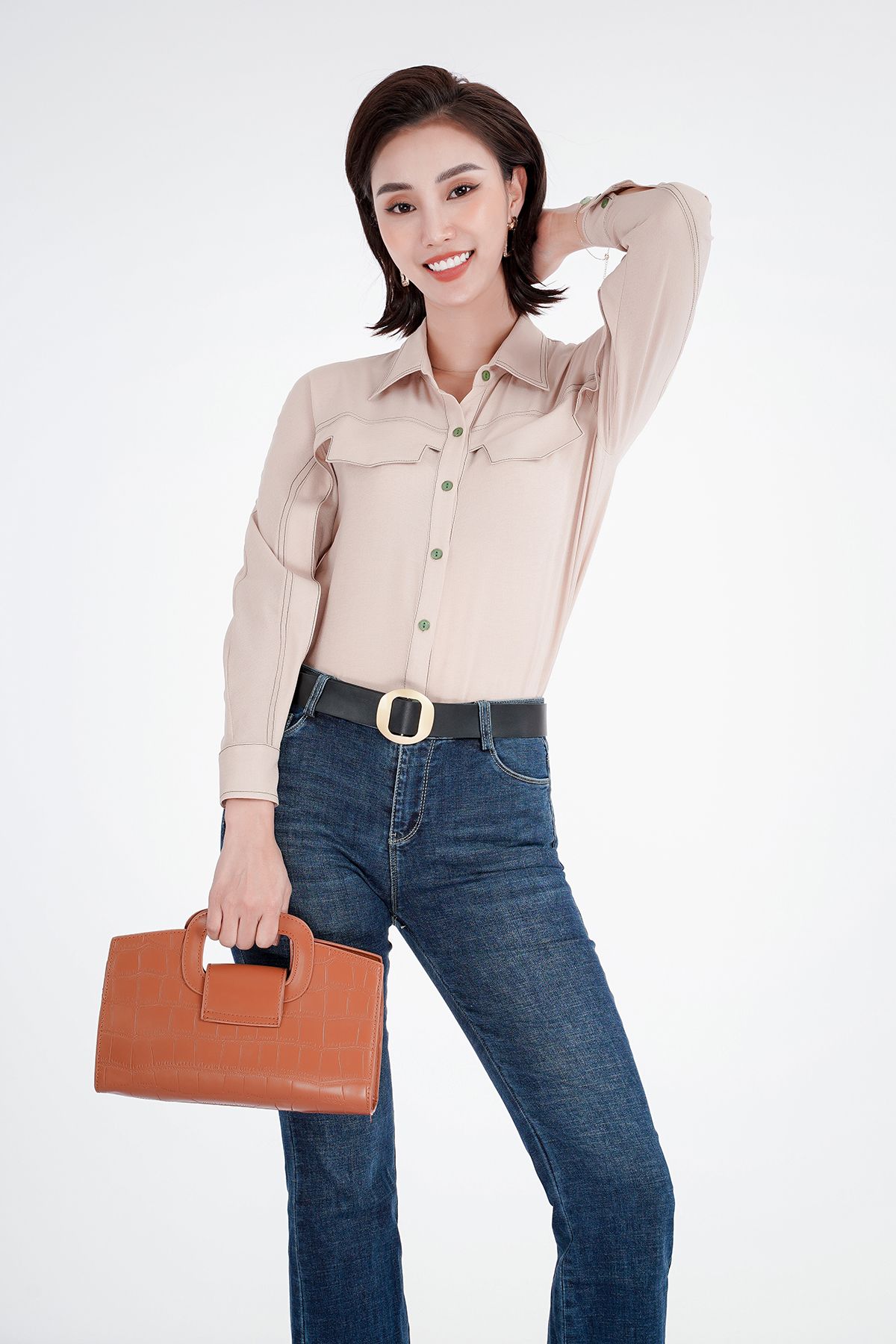 Áo sơ mi cổ đức chất liệu tằm cát nắp túi FAK71167 - PANTIO