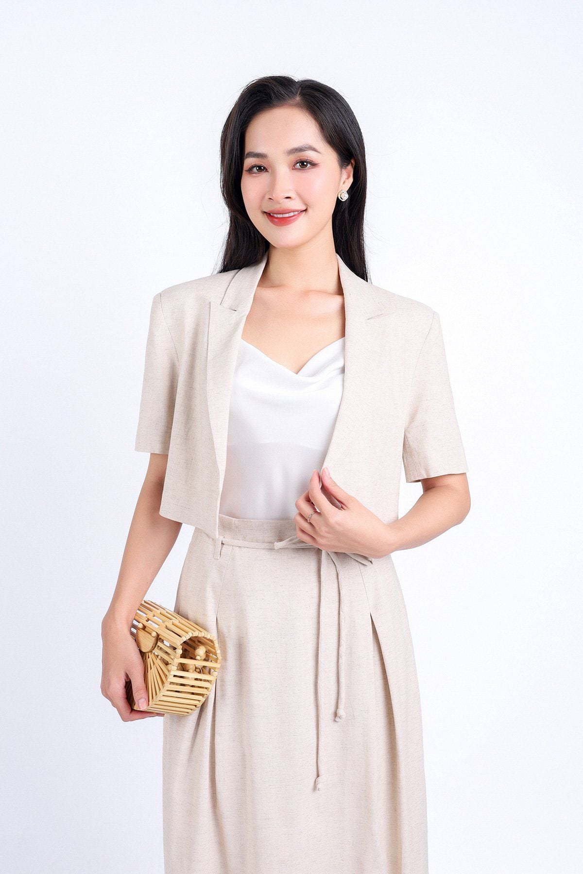 FAK71386 - Áo kiểu công sở vải Linen hai lớp lót habutai dáng lửng cổ hai ve tay ngắn - PANTIO