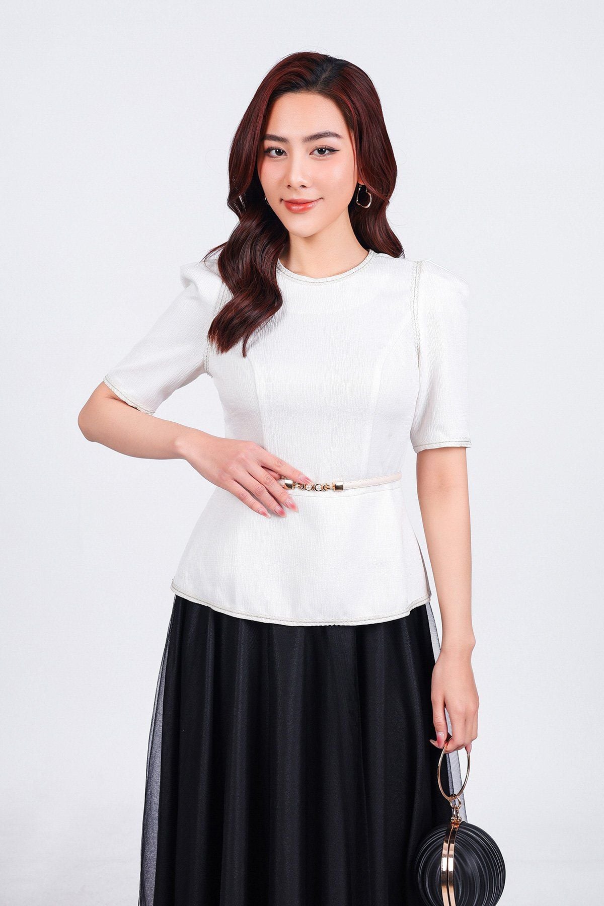 FAK91416 - Áo kiểu dạo phố vải thô dáng peplum cổ tròn vai bồng nhẹ khoá thân sau - PANTIO