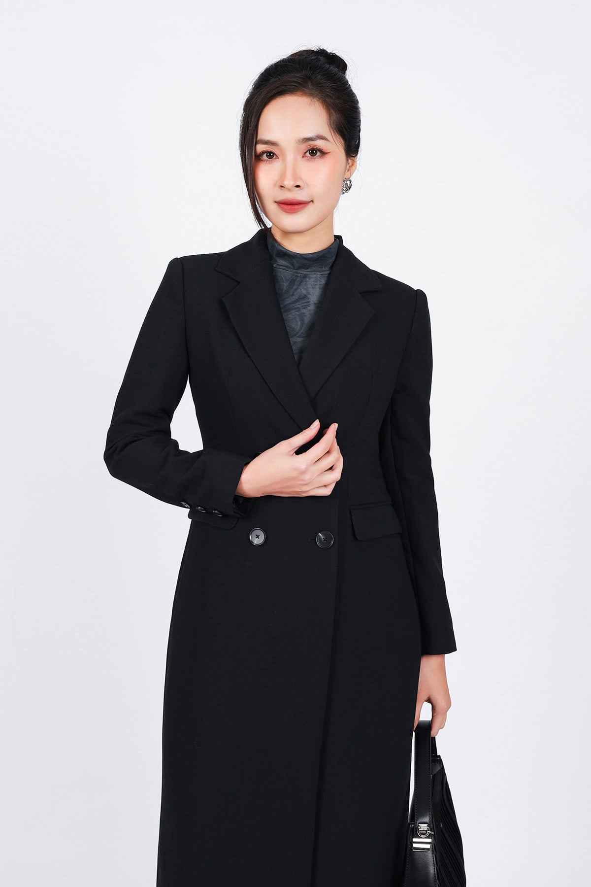 FAM9524 - Áo khoác mangto vải thô dày dáng ôm cổ hai ve thân áo đính nắp túi ốp tạo kiểu - PANTIO