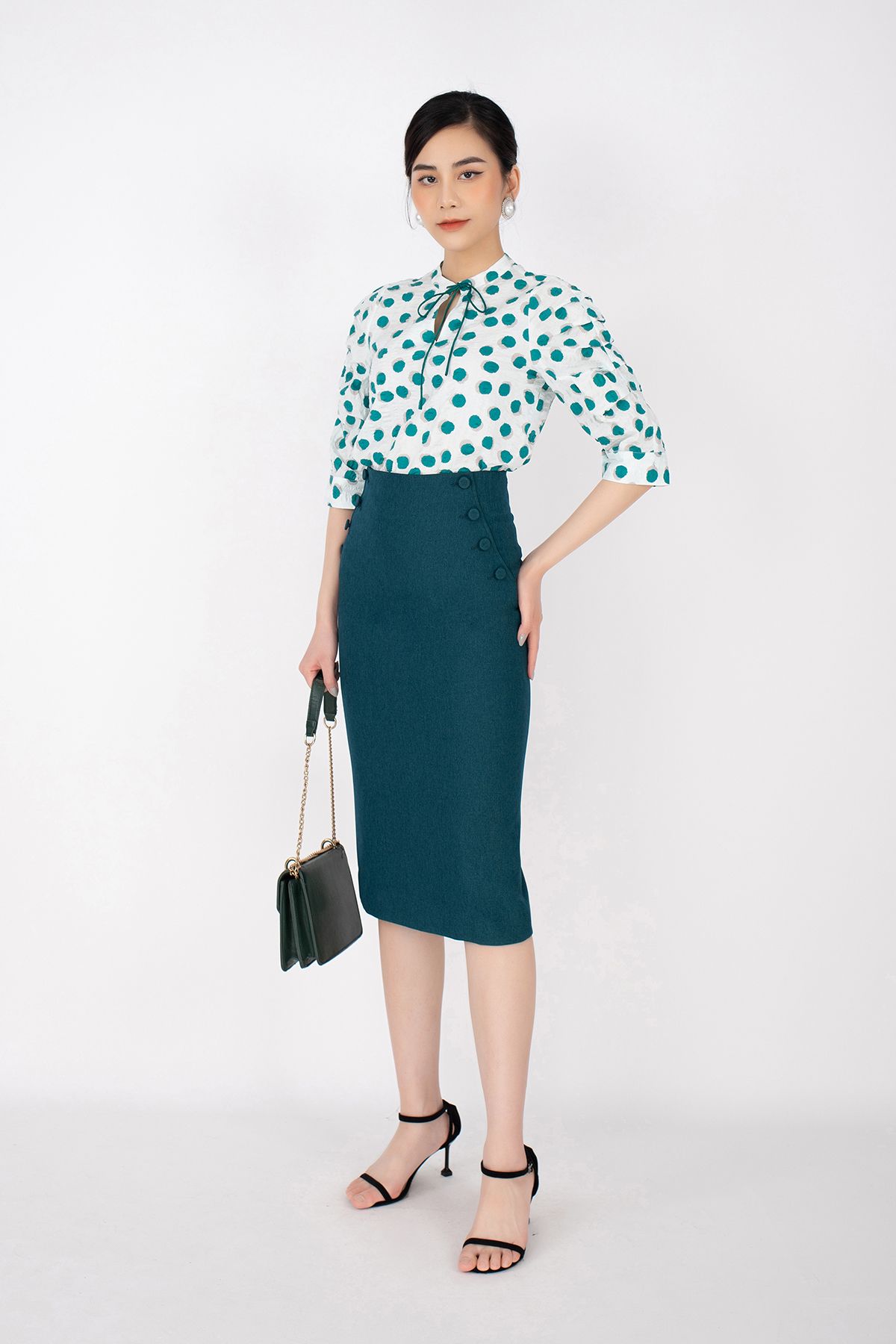 FAS13180 - Áo sơ mi công sở vải thô dáng suông tay lỡ cổ thắt nơ trang trí - PANTIO