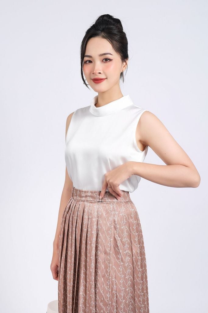 FJD51129 - Chân váy công sở vải thô lụa dáng suông cạp phối kim loại trang trí thân váy xếp ly tạo kiểu - PANTIO