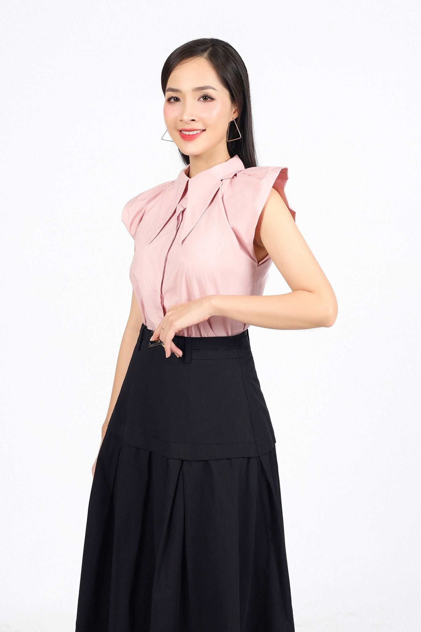 FAS13898 - Áo sơ mi công sở vải thô kate dáng suông cổ đức bản to tay cánh tiên cài khuy thân trước - PANTIO