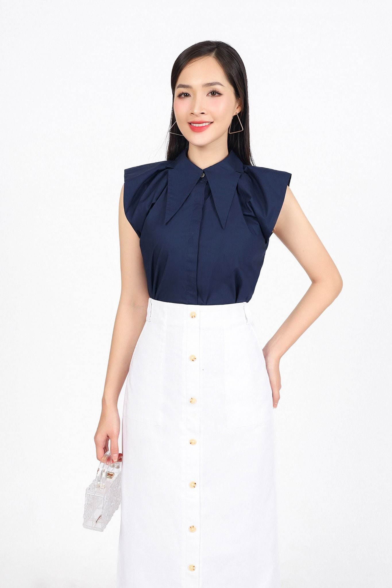 FAS13898 - Áo sơ mi công sở vải thô kate dáng suông cổ đức bản to tay cánh tiên cài khuy thân trước - PANTIO