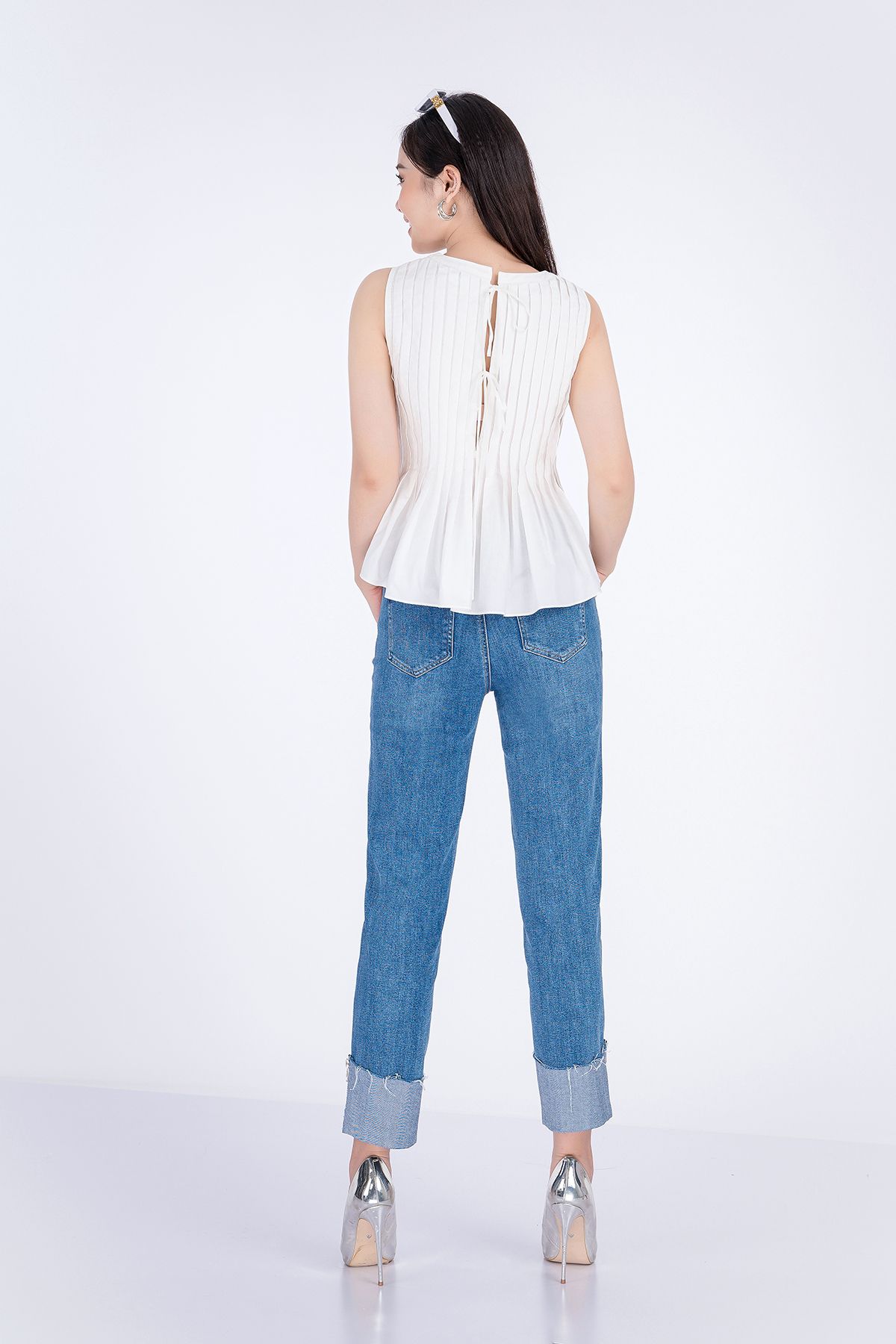 Áo sơ mi chất liệu thô kate cổ tròn sát nách FAS33023 - PANTIO