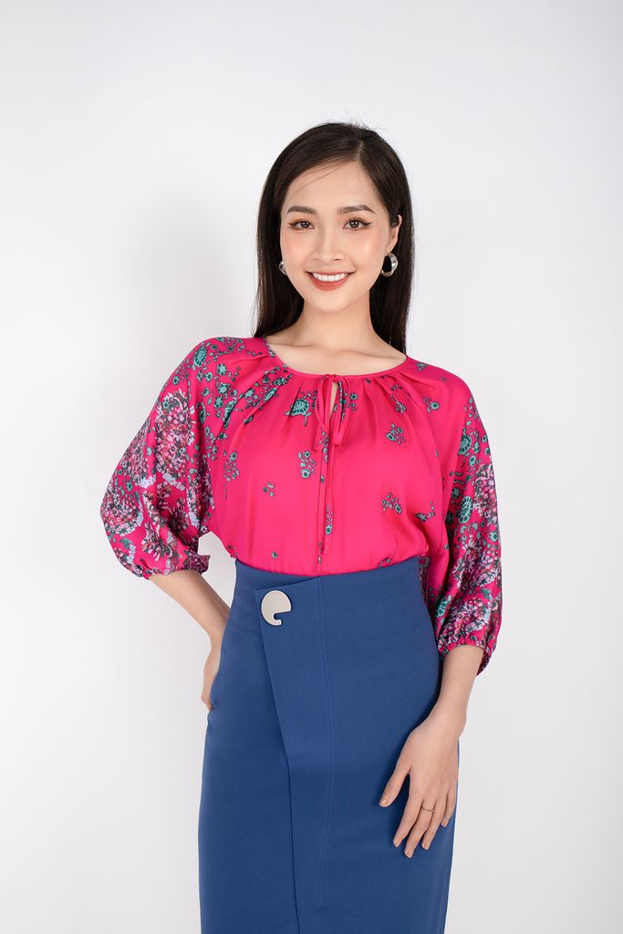 FAS33249 Áo sơ mi công sở vải lụa dáng croptop bo chun tay lỡ cánh rơi - PANTIO