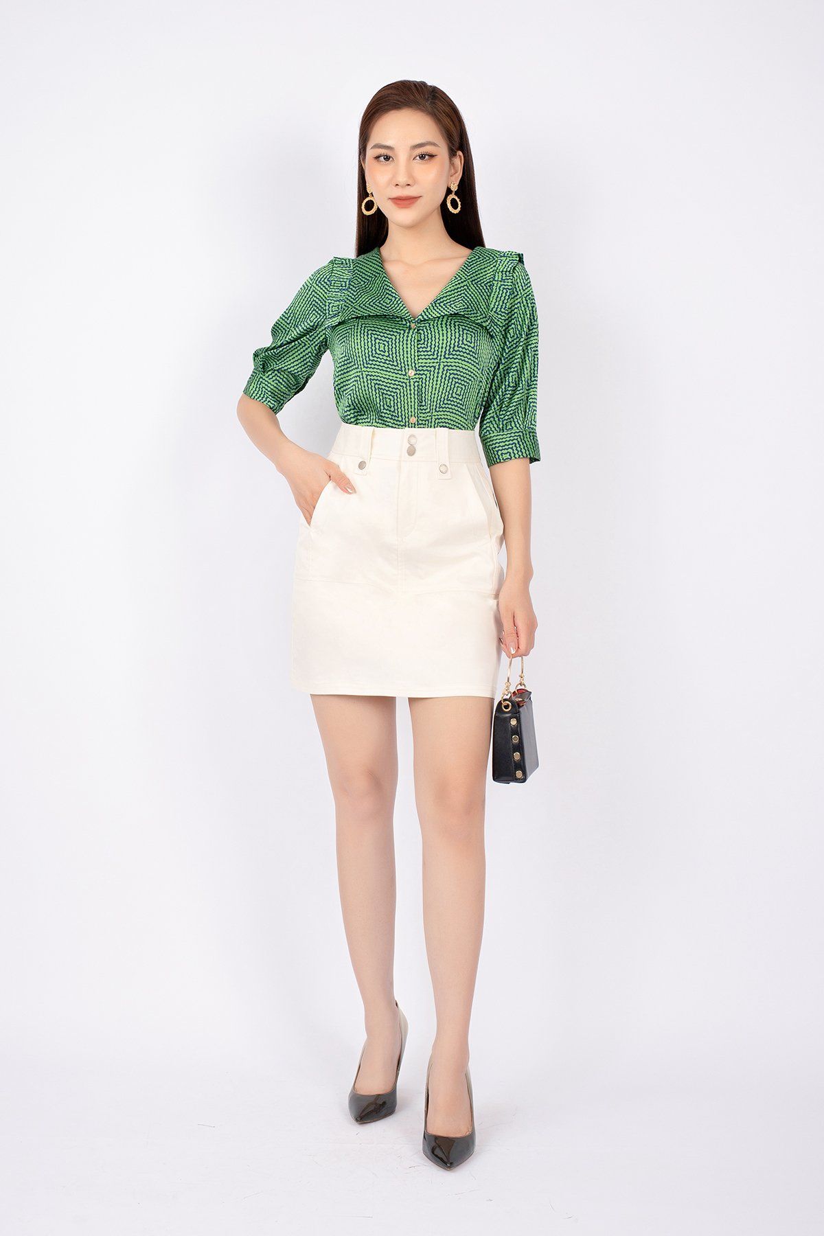 FAS33300 - Áo kiểu công sở vải lụa dáng suông cổ bèo cách điệu tay lỡ - PANTIO