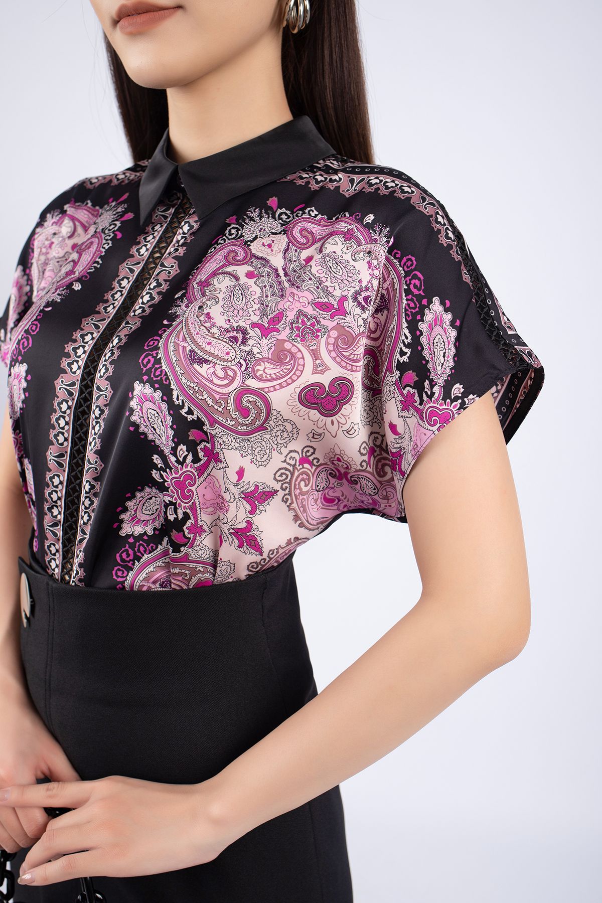 FAS33362 - Áo kiểu công sở vải lụa dáng suông cổ đức vai chờm tay liền - PANTIO