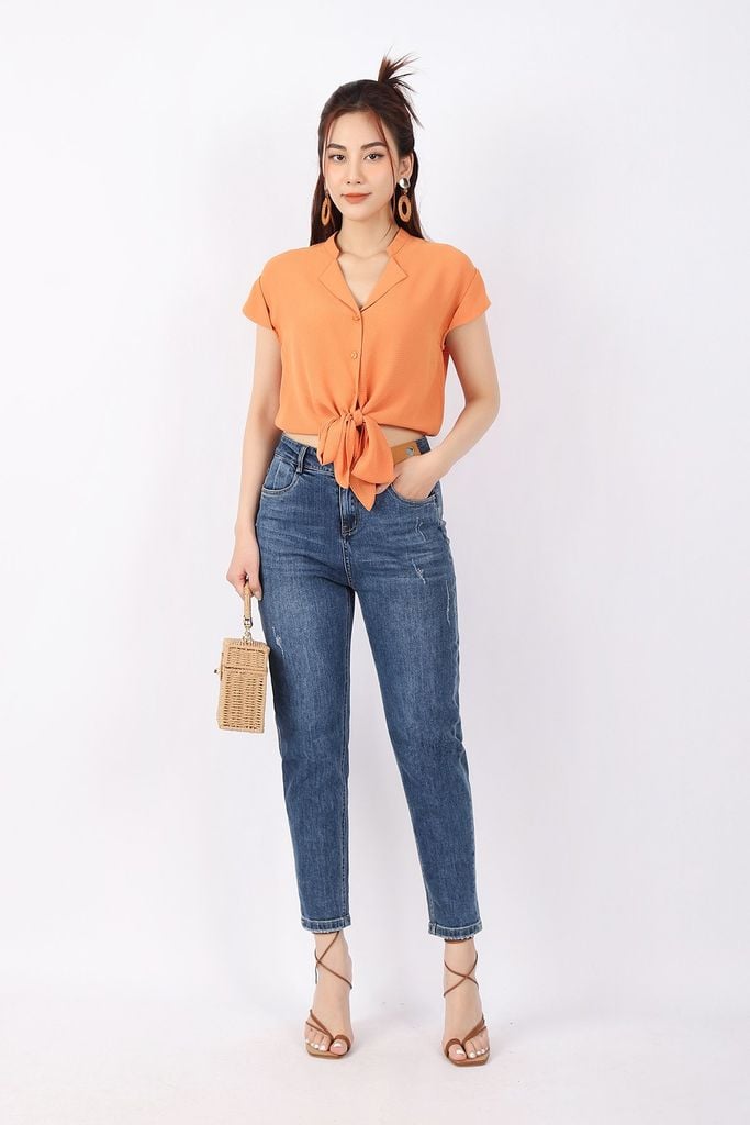 FAS33482 - Áo kiểu công sở vải thô lụa dáng croptop buộc nơ eo cổ kiểu vai chờm tay liền lên gấu - PANTIO