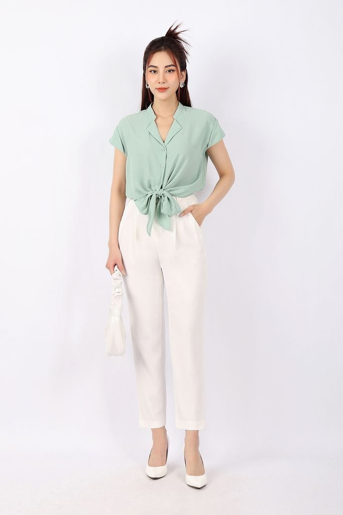 FAS33482 - Áo kiểu công sở vải thô lụa dáng croptop buộc nơ eo cổ kiểu vai chờm tay liền lên gấu - PANTIO