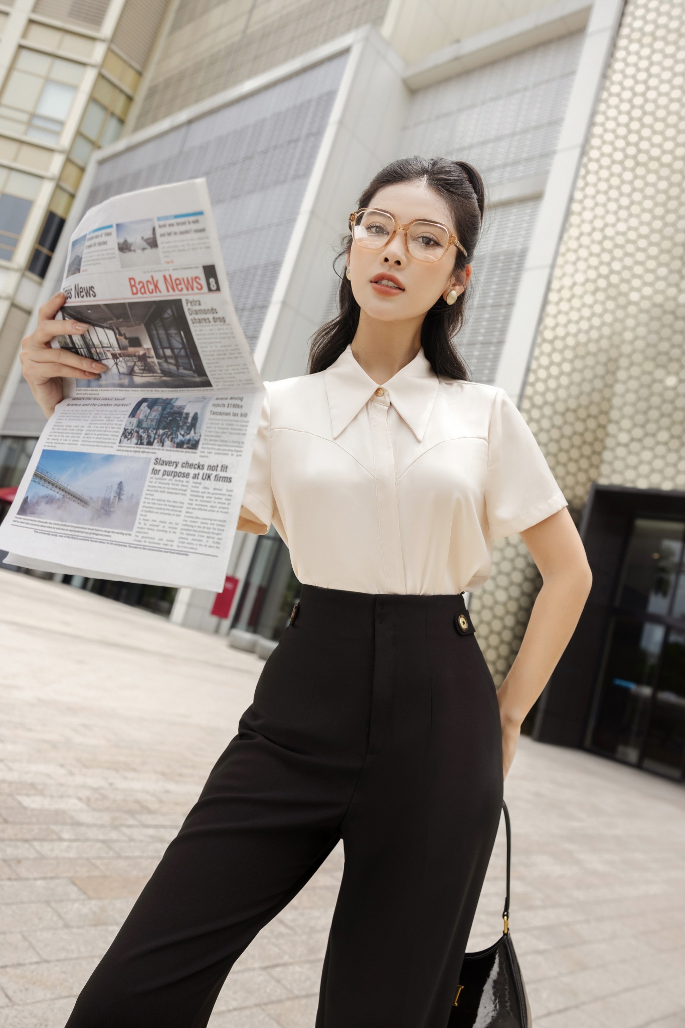 FAS33641 - Áo sơ mi công sở vải lụa bóng dáng suông cổ đức thân nối cầu ngực trang trí - PANTIO