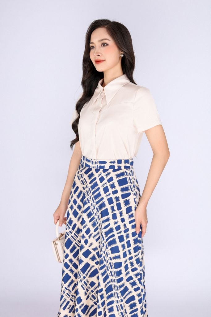 FAS33641 - Áo sơ mi công sở vải lụa bóng dáng suông cổ đức thân nối cầu ngực trang trí - PANTIO