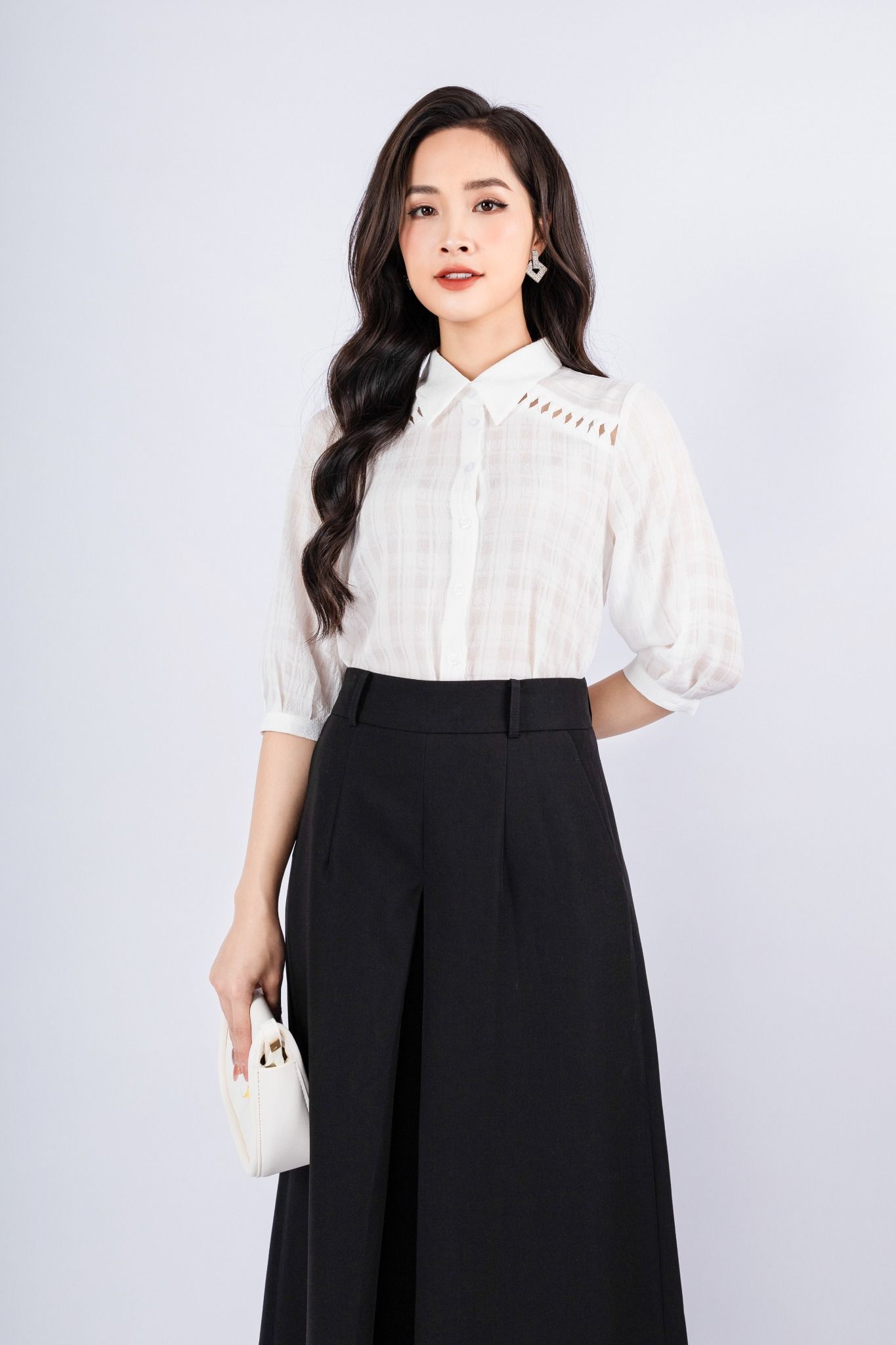 FAS33653 - Áo sơ mi công sở vải chiffont xốp dáng suông cổ đức vai phối dây ren tại kiểu - PANTIO