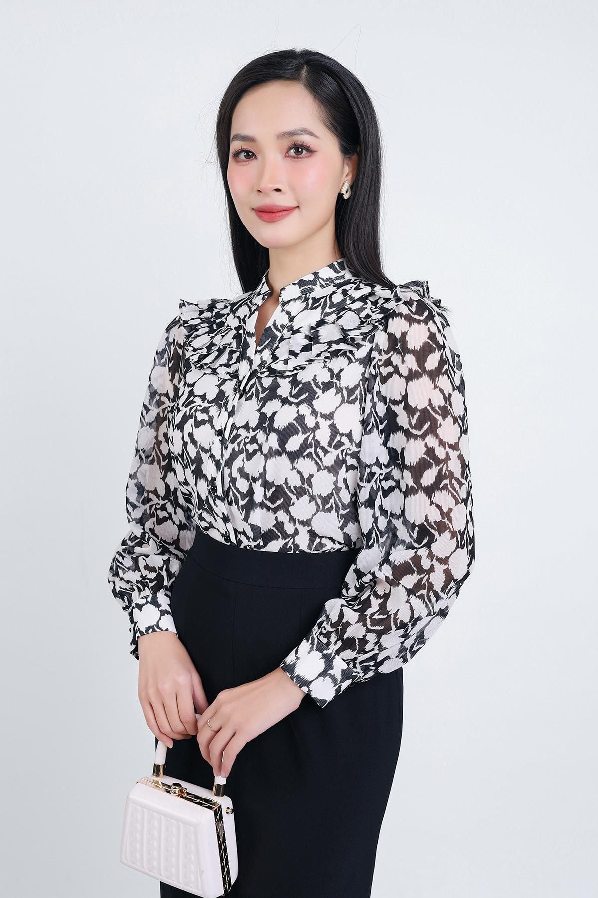 FAS33668 - Áo sơ mi công sở vải Chifon mỏng hai lớp cổ tròn xẻ vai áo phói bèo xếp ly tay bồng nhẹ - PANTIO