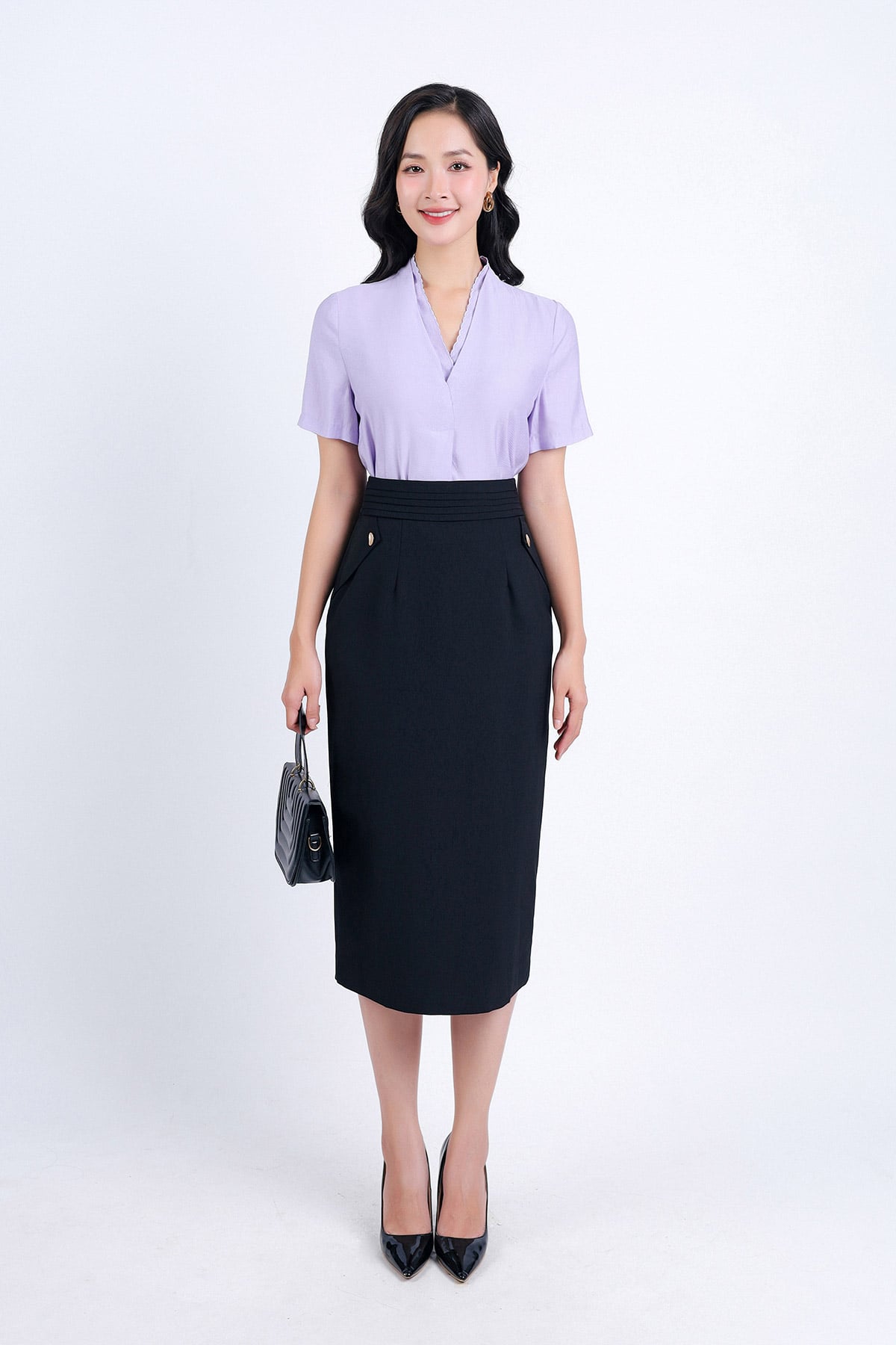 FAS33686 - Áo sơ mi công sở vải tơ dáng suông trơn màu cổ chữ V thêu bode tạo kiểu tay cộc - PANTIO