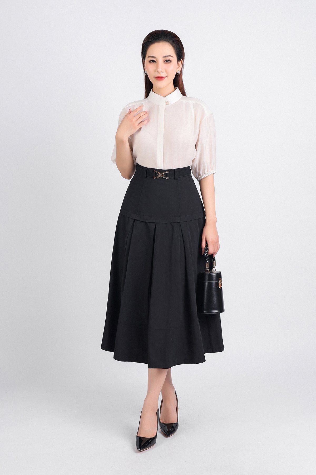 FJD51131 - Chân váy công sở vải Kaki dáng A dài hai lớp lót vải boi eo đáp cạp bản to thân váy xếp ly kèm đai lưng chun khoá thân sau - PANTIO