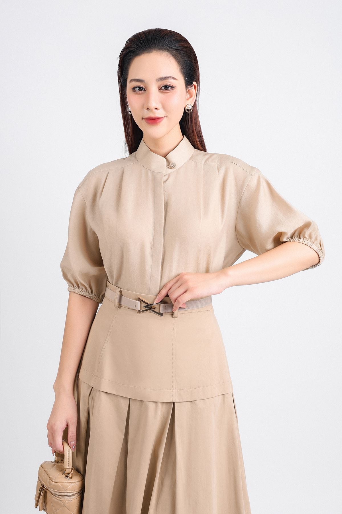 FJD51131 - Chân váy công sở vải Kaki dáng A dài hai lớp lót vải boi eo đáp cạp bản to thân váy xếp ly kèm đai lưng chun khoá thân sau - PANTIO