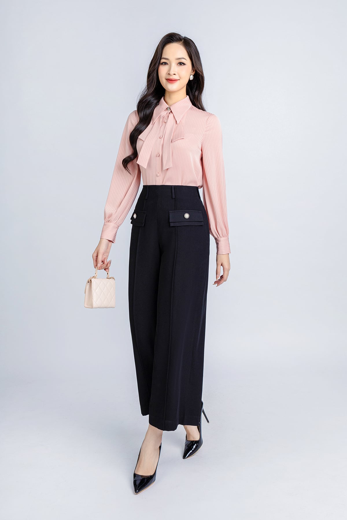 FAS33741 - Áo sơ mi công sở vải lụa dáng suông cổ đức phối vạt tạo kiểu - PANTIO