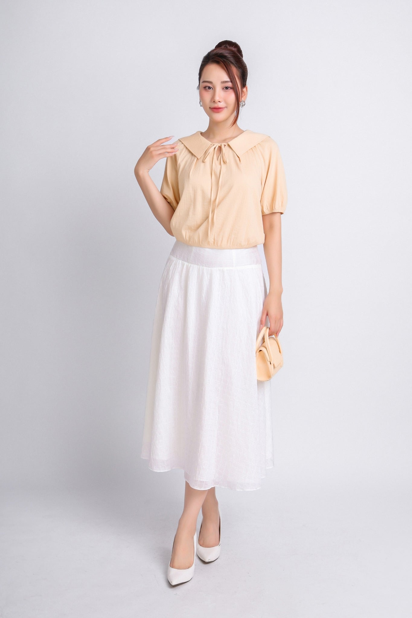 FAS33746 - Áo kiểu thô đũi dáng croptop cổ kiểu phối dây nơ gấu áo bo chun - PANTIO