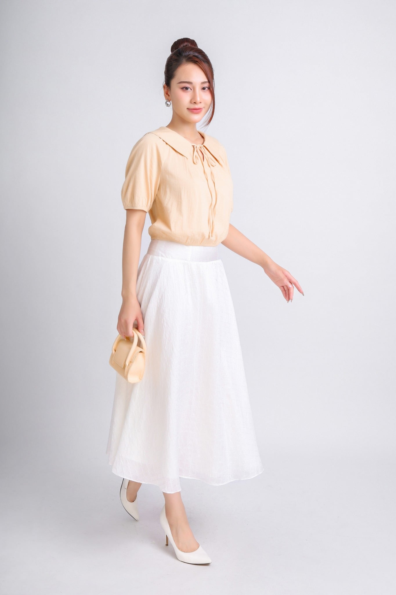 FAS33746 - Áo kiểu thô đũi dáng croptop cổ kiểu phối dây nơ gấu áo bo chun - PANTIO