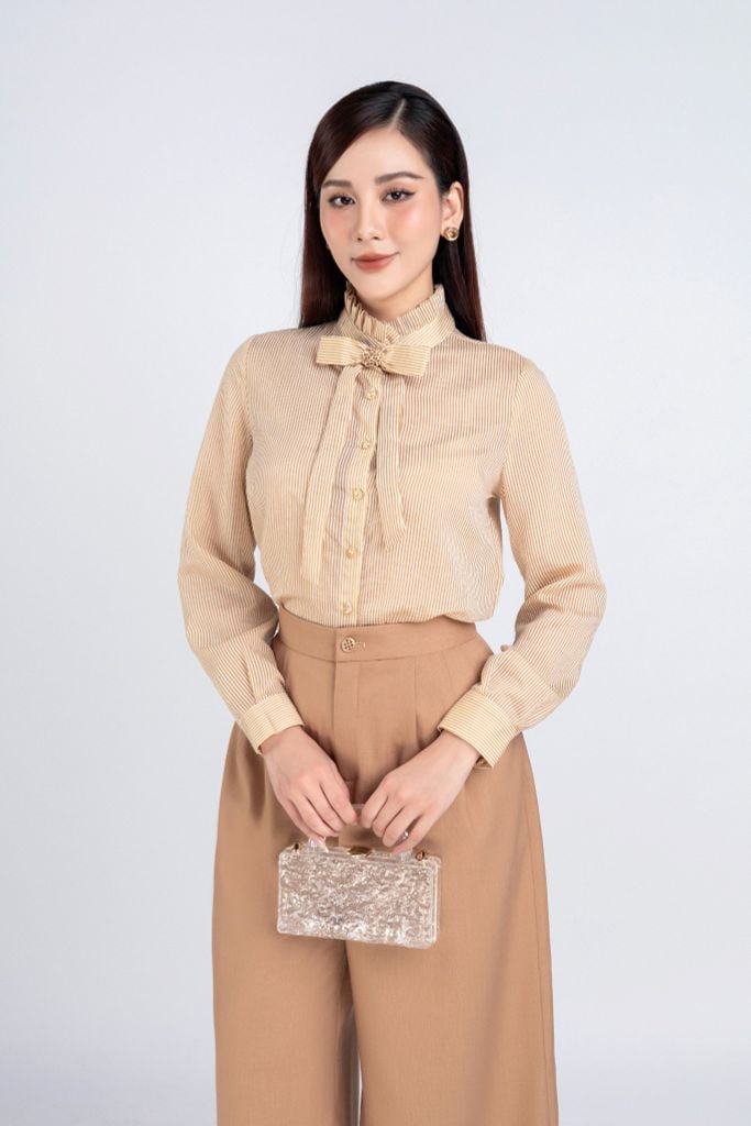 FAS33748 - Áo sơ mi công sở vải tơ kẻ sọc dáng suông cổ xếp ly có nơ đính áo tạo kiểu - PANTIO