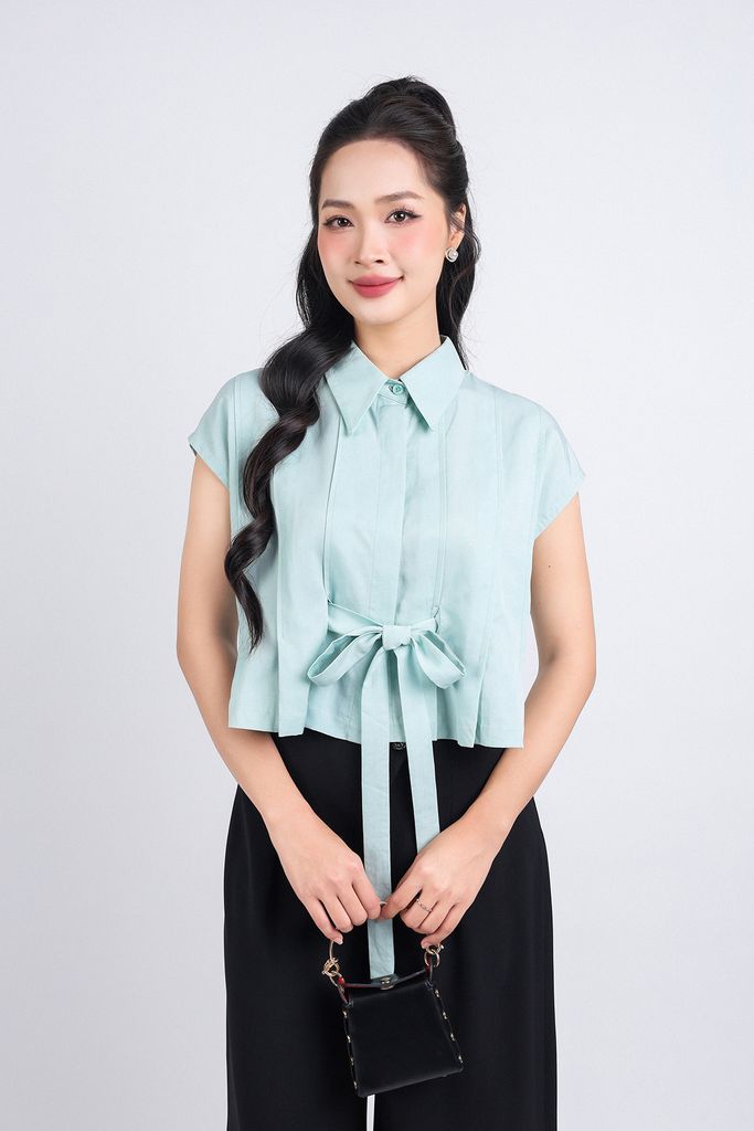 FAS33755 - Áo sơ mi kiểu công sở vải thô dáng lửng cổ đức vai chờm thân áo xếp ly phối dây thắt eo tạo kiểu - PANTIO