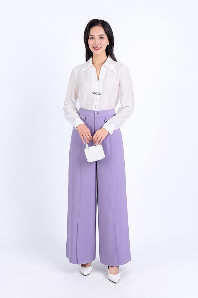 FAS33763 - Áo sơ mi công sở vải thô mỏng dáng suông cổ đức xẻ chữ V sâu thân áo đính phụ kiện kim loại trang trí - PANTIO