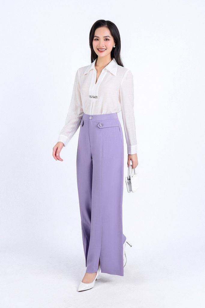 FAS33763 - Áo sơ mi công sở vải thô mỏng dáng suông cổ đức xẻ chữ V sâu thân áo đính phụ kiện kim loại trang trí - PANTIO