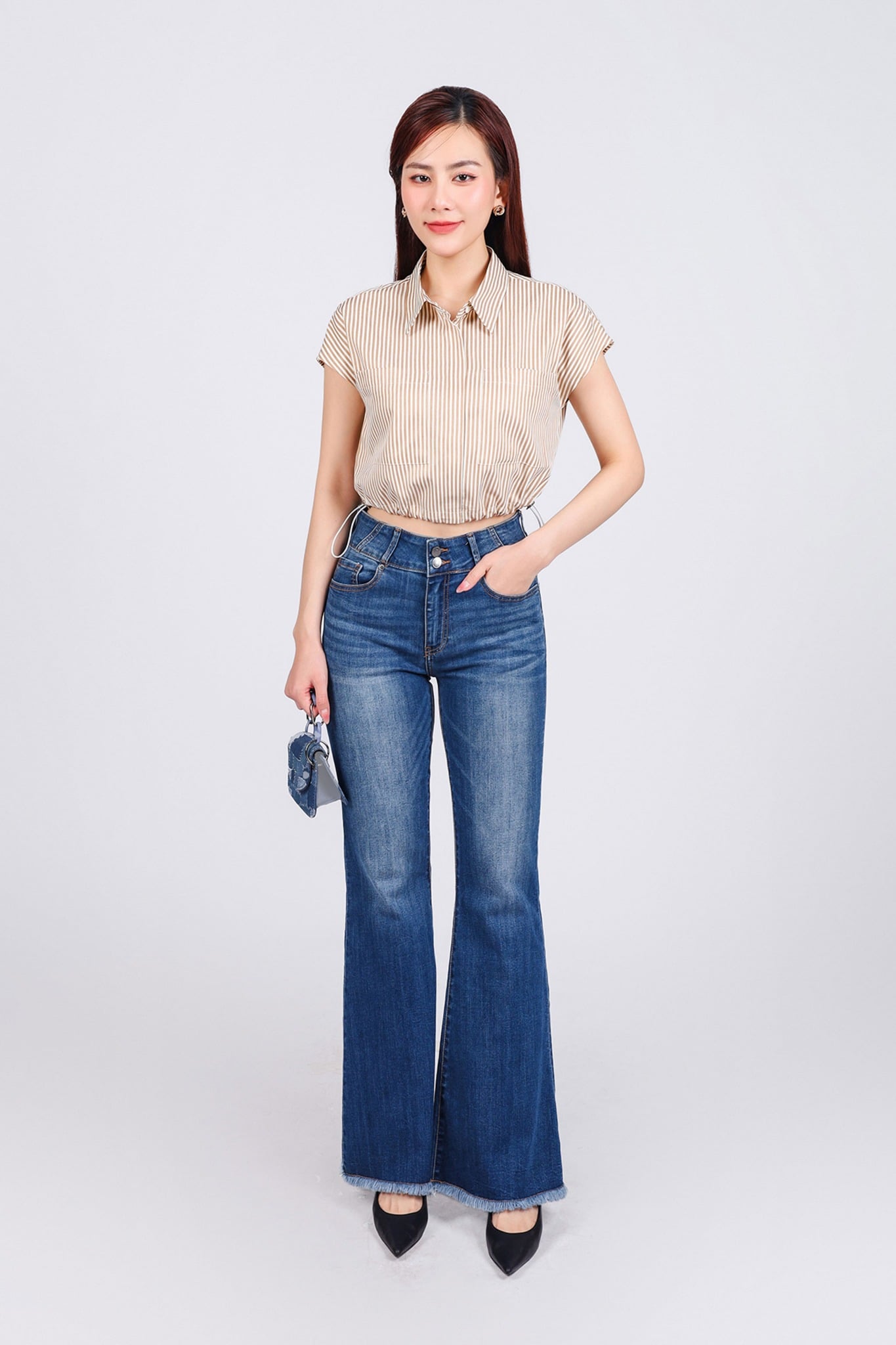 FAS33779 - Áo sơ mi công sở vải thô mỏng dáng croptop cổ đức eo rút thun tạo kiểu cài khuy trước - PANTIO