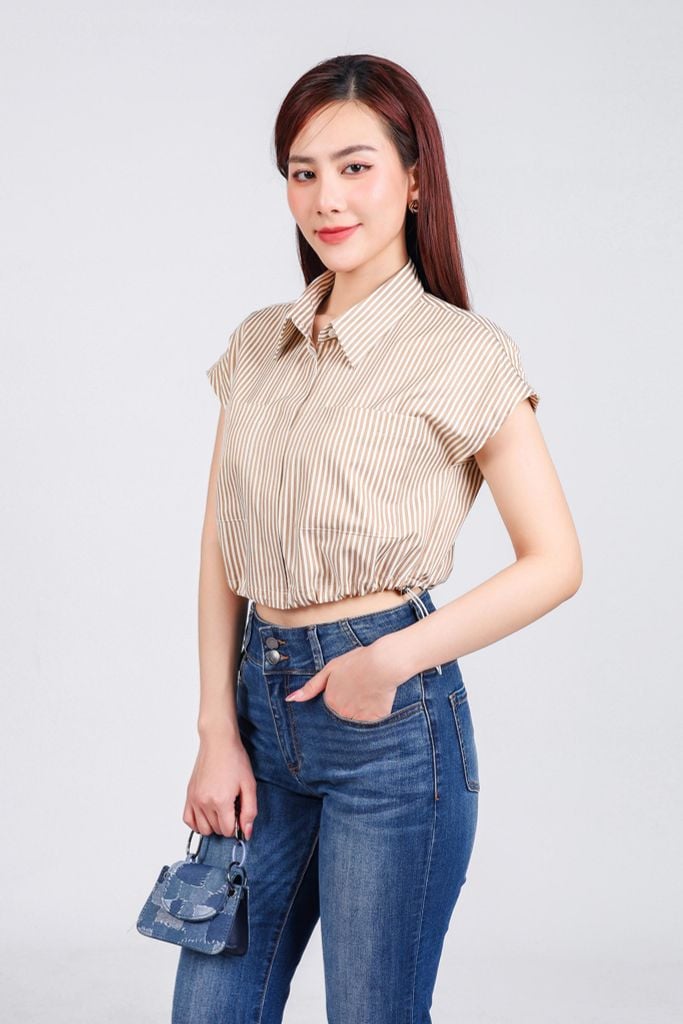 FAS33779 - Áo sơ mi công sở vải thô mỏng dáng croptop cổ đức eo rút thun tạo kiểu cài khuy trước - PANTIO