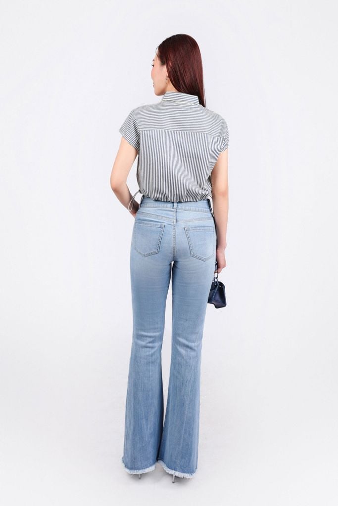 FAS33779 - Áo sơ mi công sở vải thô mỏng dáng croptop cổ đức eo rút thun tạo kiểu cài khuy trước - PANTIO