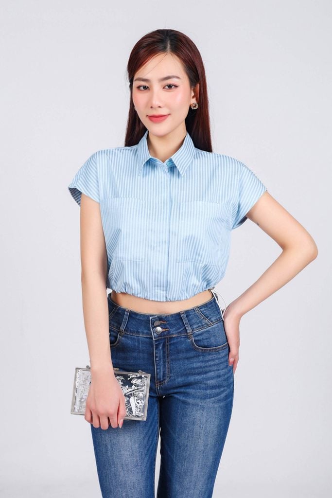 FAS33779 - Áo sơ mi công sở vải thô mỏng dáng croptop cổ đức eo rút thun tạo kiểu cài khuy trước - PANTIO
