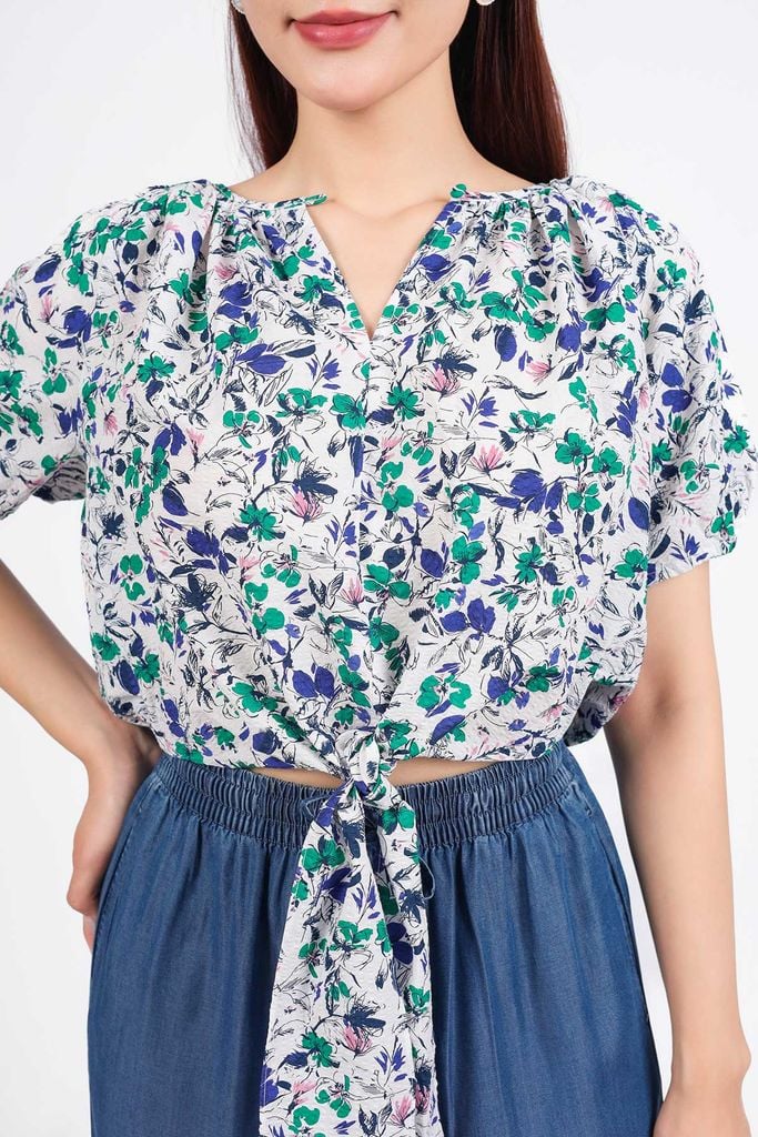 FAS33908 - Áo sơ mi công sở vải thô hoa dáng lửng cổ xẻ V tay áo bo chun gấu phối vạt thắt tạo kiểu - PANTIO
