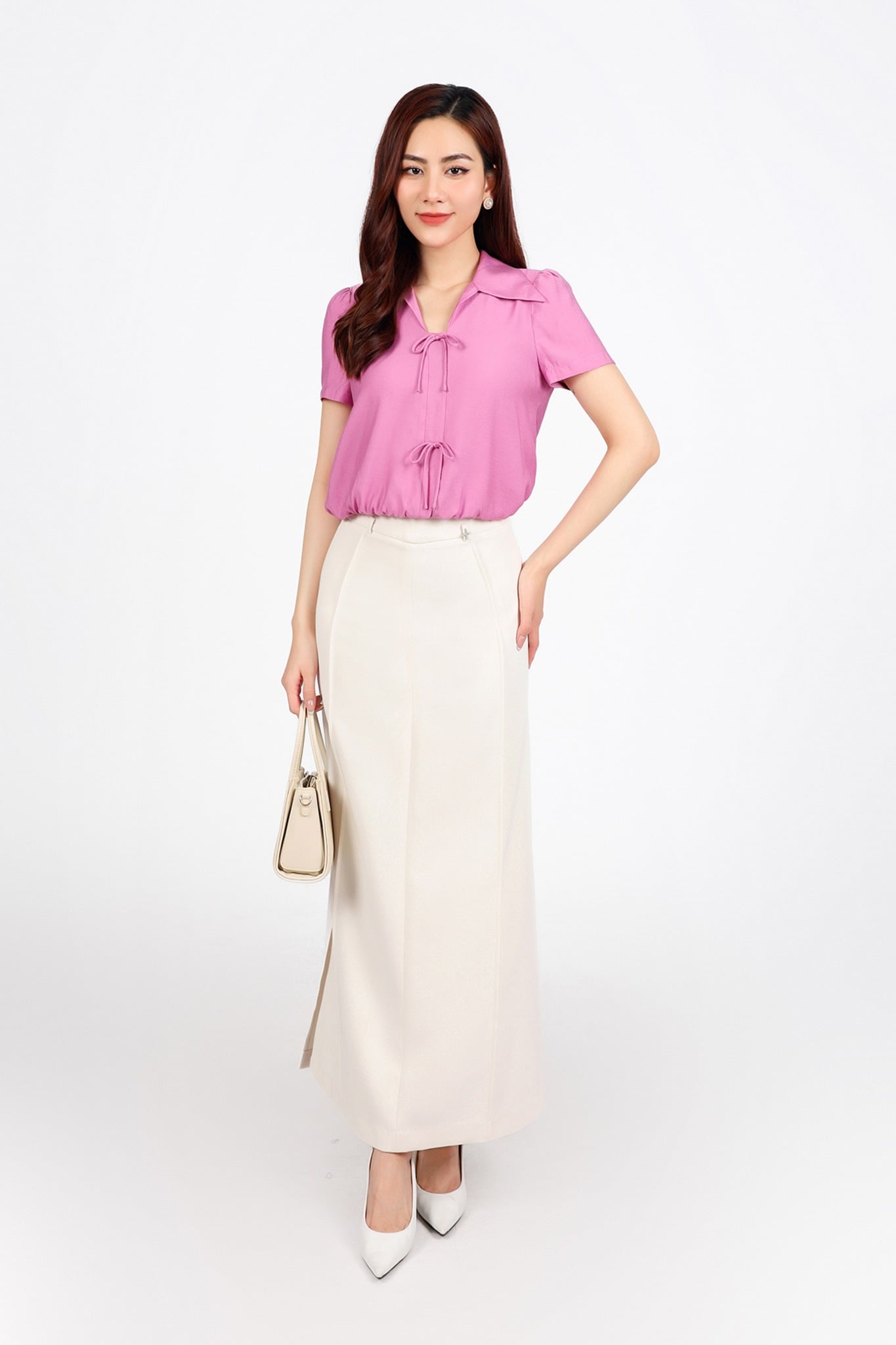 FAS33958 - Áo sơ mi công sở vải tơ dáng lửng cổ kiểu xẻ V thân áo đính nơ tạo kiểu gấu bo chun co giãn - PANTIO