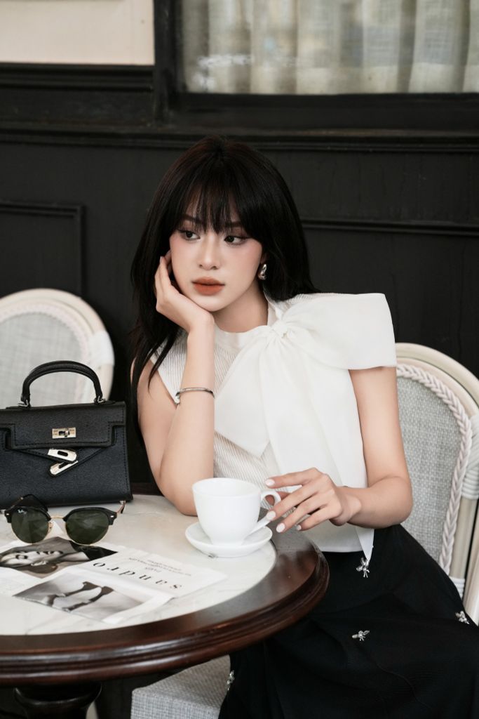 FAS33987 - Áo sơ mi công sở vải tơ dáng suông cổ tròn đính nơ tạo kiểu - PANTIO