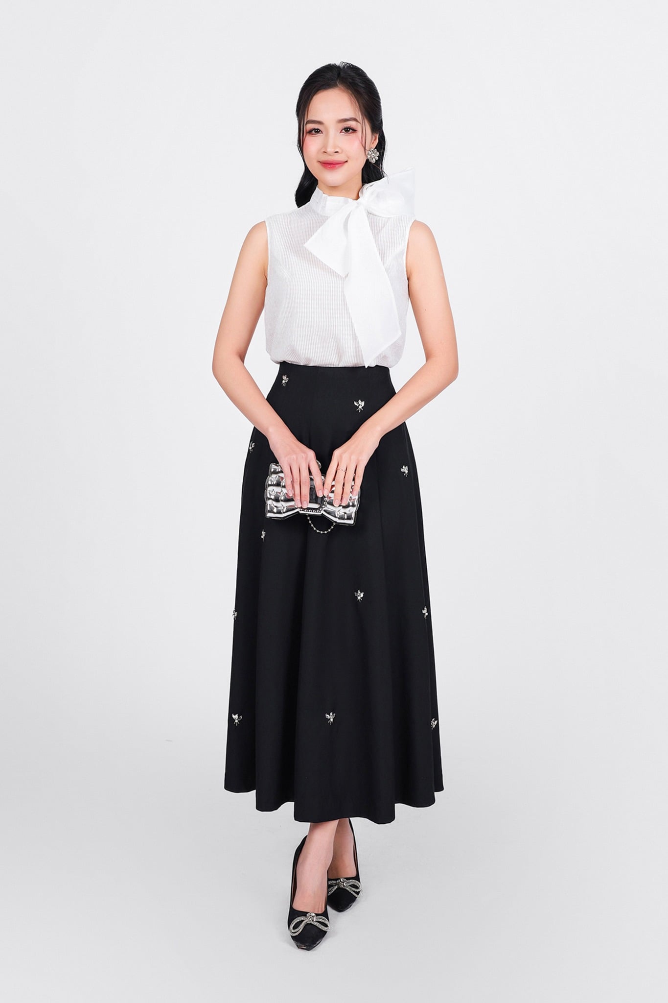 FAS33987 - Áo sơ mi công sở vải tơ dáng suông cổ tròn đính nơ tạo kiểu - PANTIO