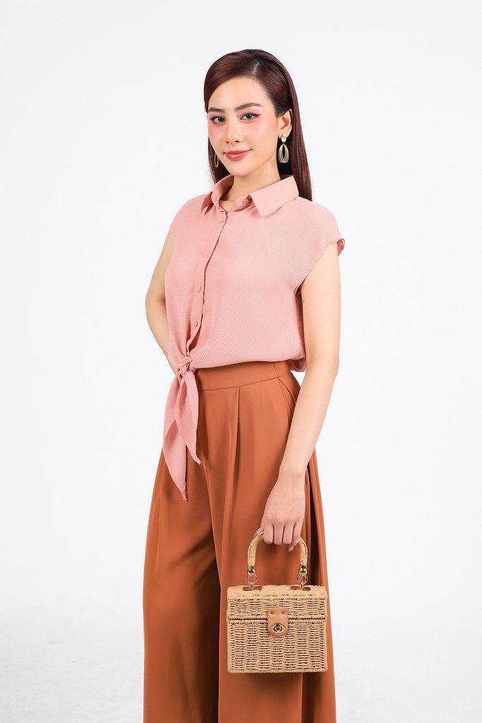 FAS34016 - Áo sơ mi công sở vải thô mỏng dáng croptop cổ đức tay chờm gấu phối vạt thắt eo tạo kiểu - PANTIO