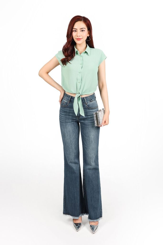 FAS34016 - Áo sơ mi công sở vải thô mỏng dáng croptop cổ đức tay chờm gấu phối vạt thắt eo tạo kiểu - PANTIO