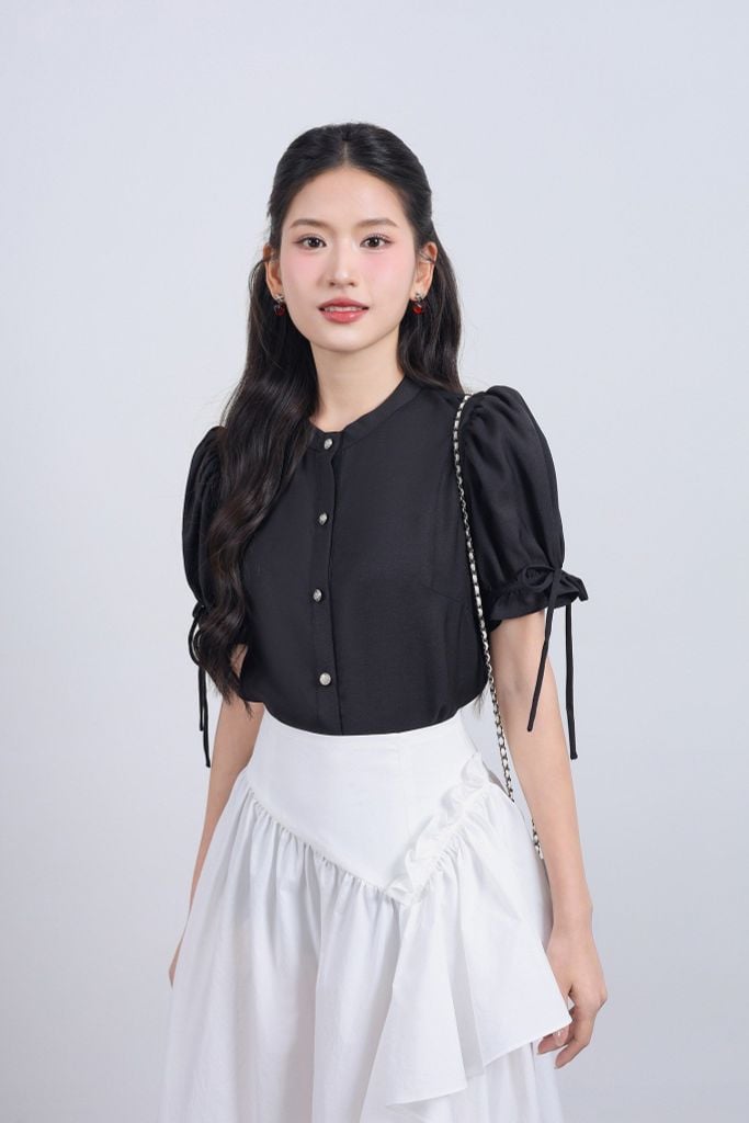 FAS34026 - Áo sơ mi vải tơ dáng suông cổ tròn tay bồng đính dây nơ tạo kiểu cài khuy thân trước - JAN.