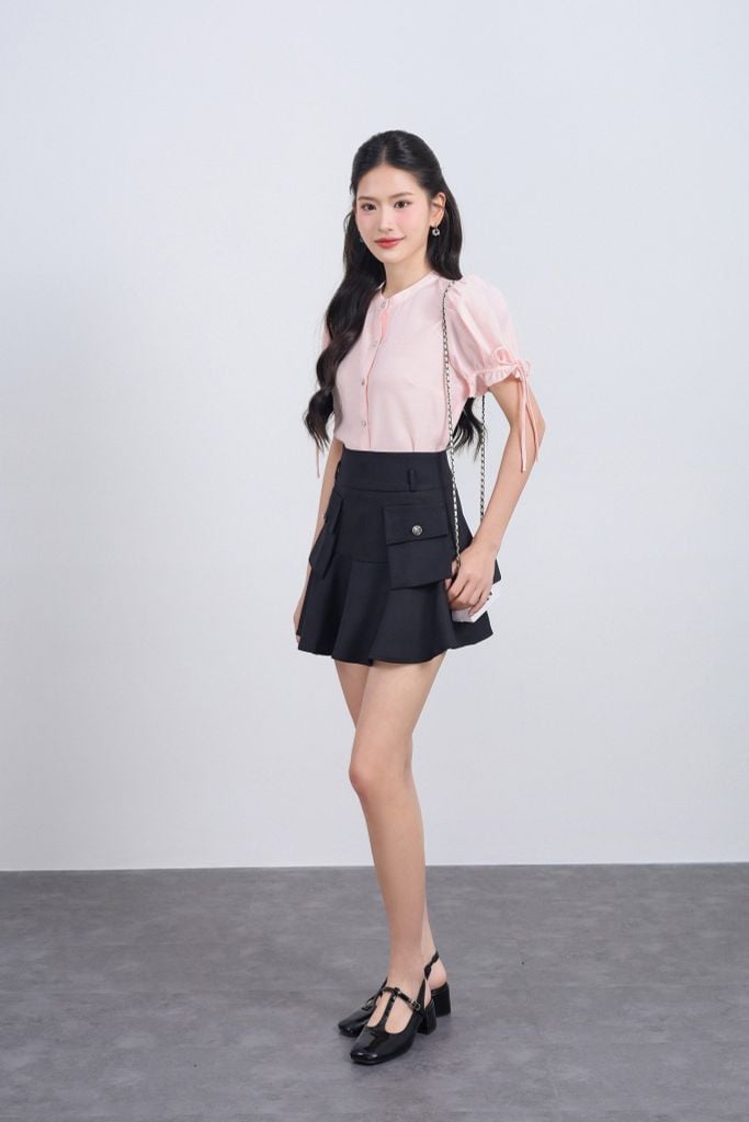 FAS34026 - Áo sơ mi vải tơ dáng suông cổ tròn tay bồng đính dây nơ tạo kiểu cài khuy thân trước - JAN.